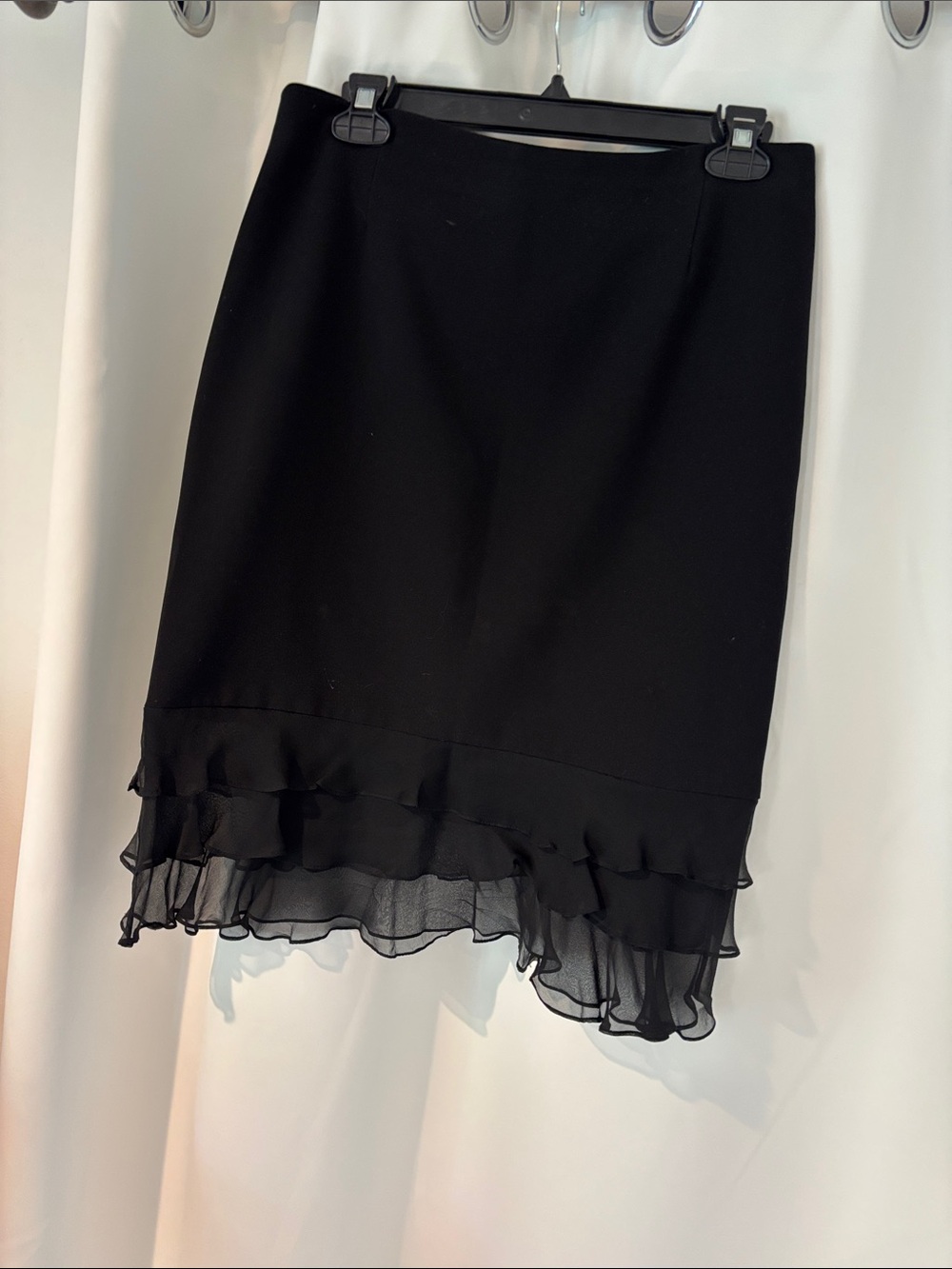 Carmen Marc Valvo Black Ruffle-Hem Pencil Skirt